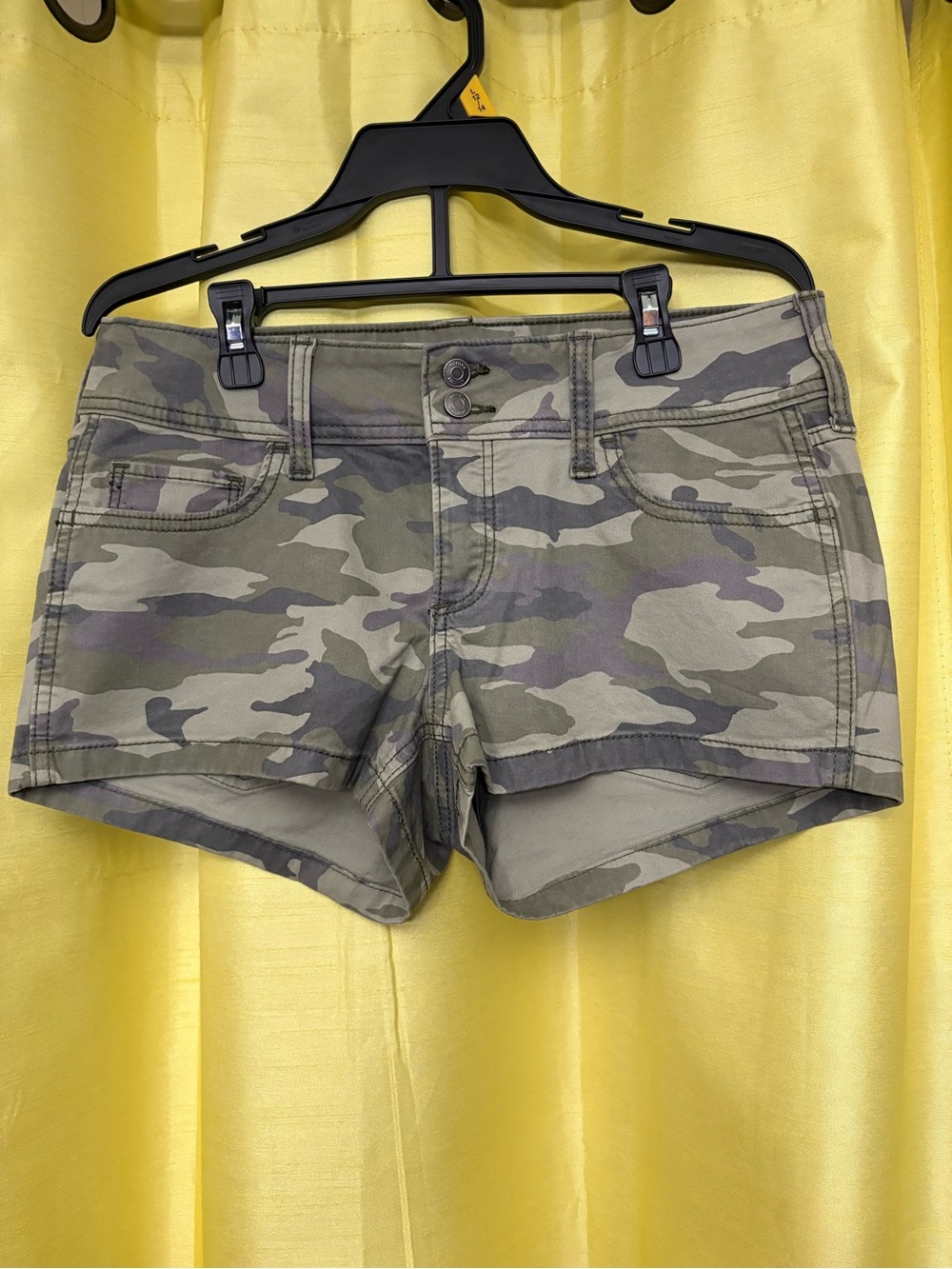 Hollister Women's Camo Jean Shorts - Olive & Gray
